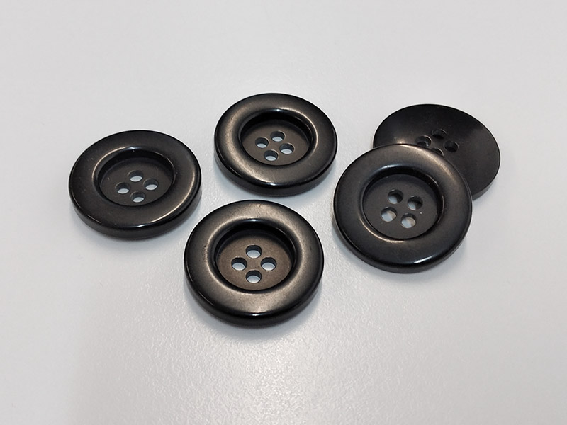 www.knopfparadies.de - 6231sc - Schwarze, schlichte Mantelknöpfe
