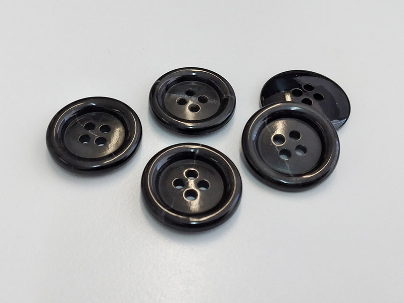 www.knopfparadies.de - 6252db - Dunkelgraue, fast schwarze Kunststoffknöpfe mit vier Löchern