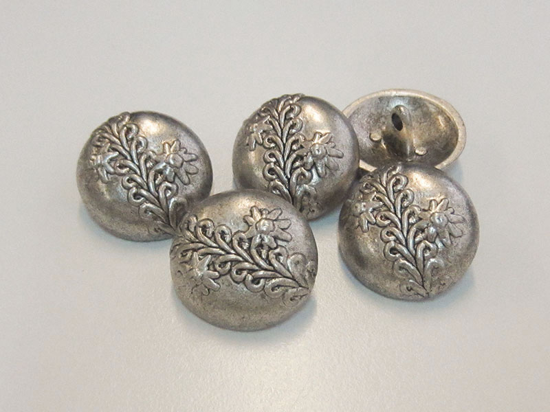 www.Knopfparadies.de - j006as - Altsilberne Metallknöpfe mit Bordüre und Edelweiß für Trachten
