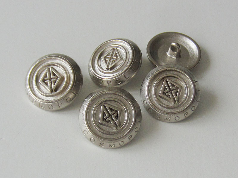 www.Knopfparadies.de - 3092si - Edle silberne Metallknöpfe mit Logo und Schriftzug Cosmopolit