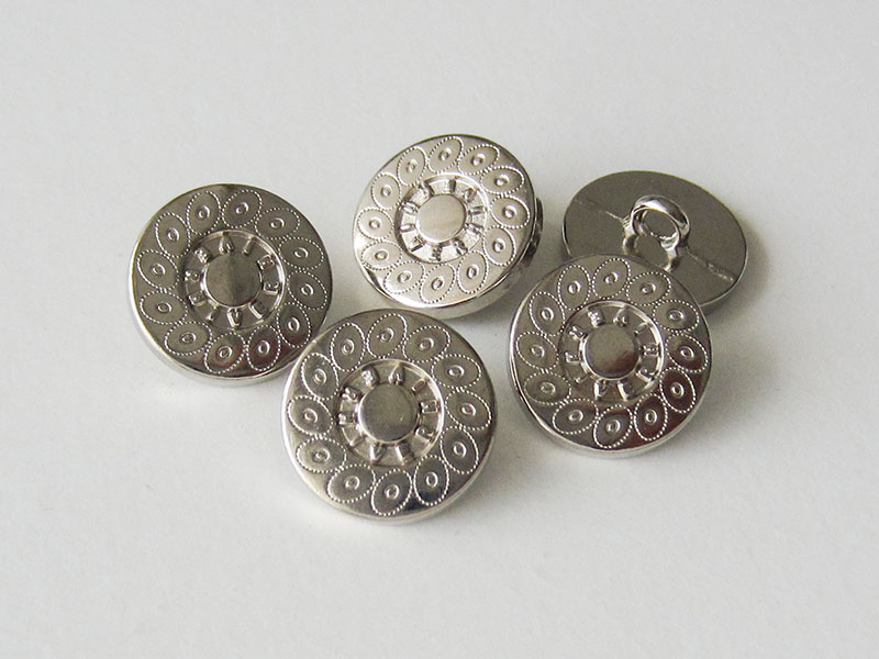 www.Knopfparadies.de - 0560sg - Silberfarbene Metallknöpfe mit Kreismuster und Schriftzug