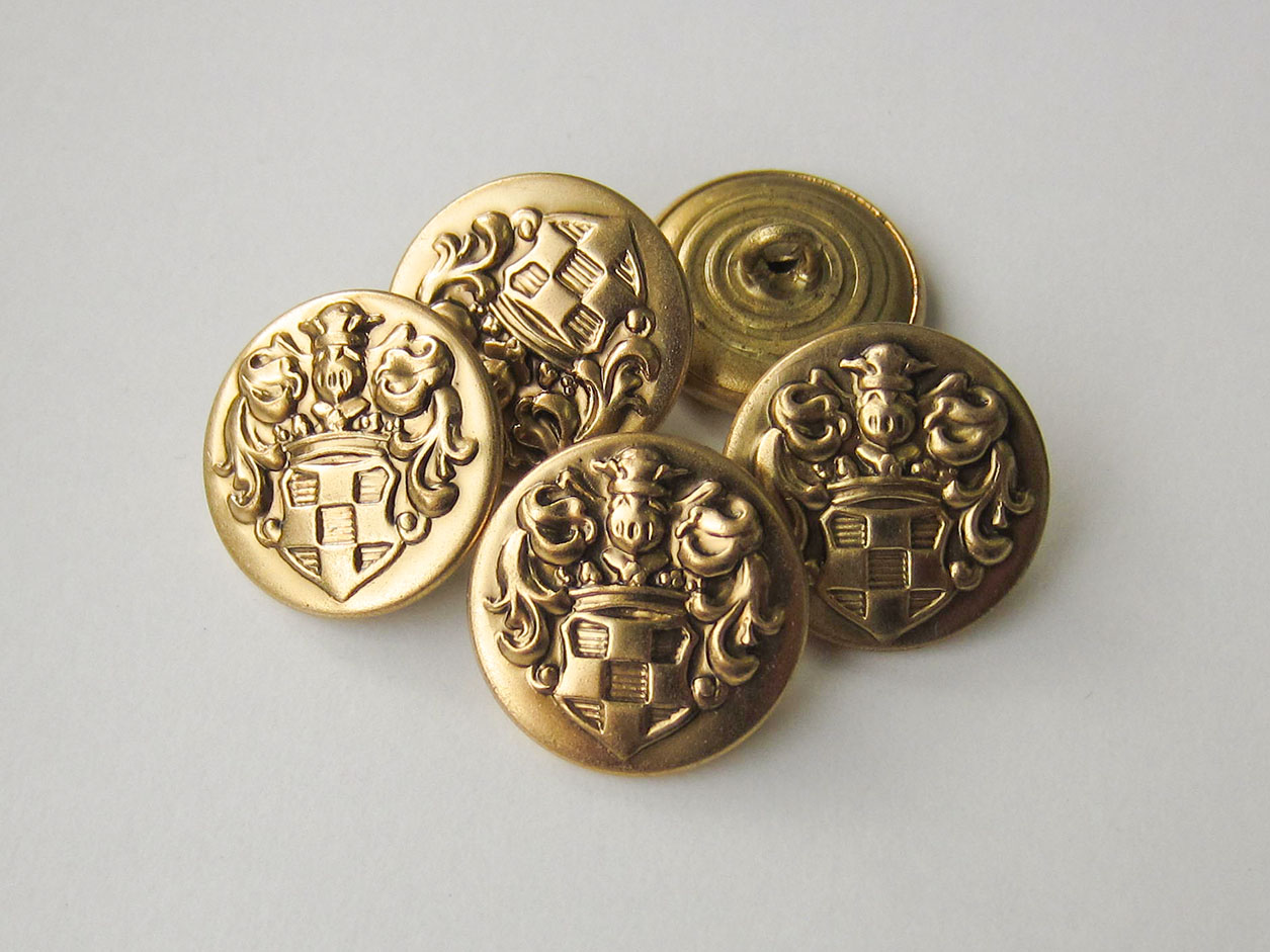 Leichter Metallblech Ösen Knopf mit Wappen Muster