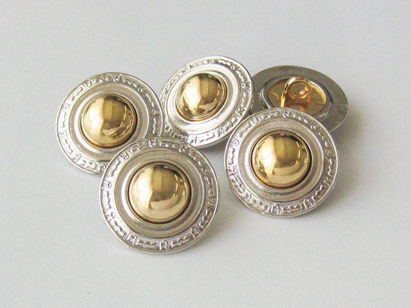 www.Knopfparadies.de - 3623bi - Bildschöne Ösenknöpfe aus Metall in silber goldener Bicoloroptik