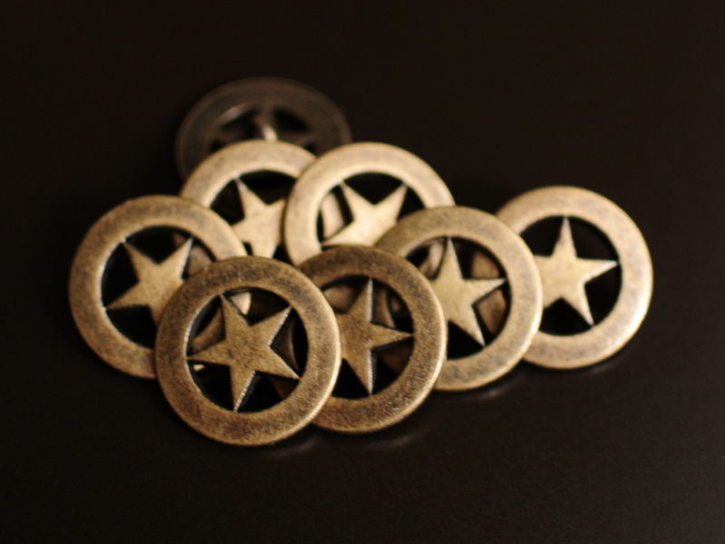 Toller Durchbruch Metall Knopf mit 5-zackigem Stern