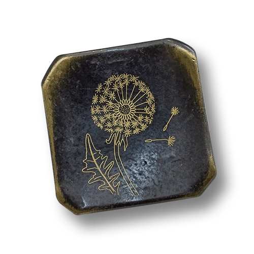 Schöne Metallknöpfe mit Pusteblume