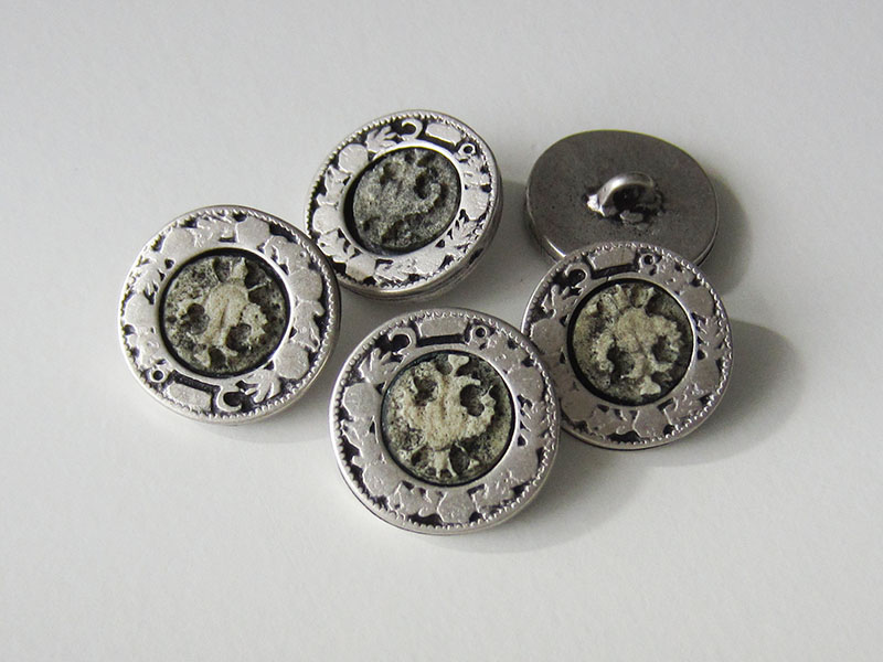 www.Knopfparadies.de - 1473as - Antik wirkende Trachtenknöpfe aus Metall mit Adler Motiv