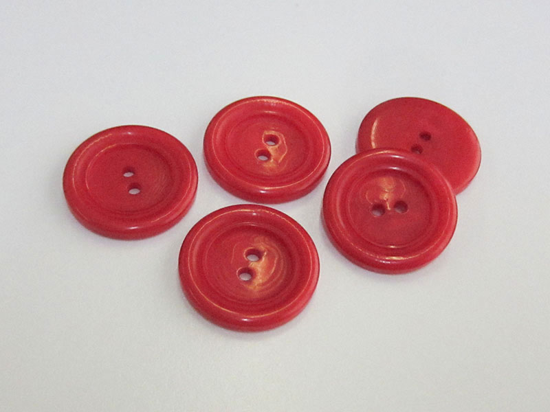 www.Knopfparadies.de - 3191ro - Zweilochknöpfe aus Kunststoff in frechem Rot