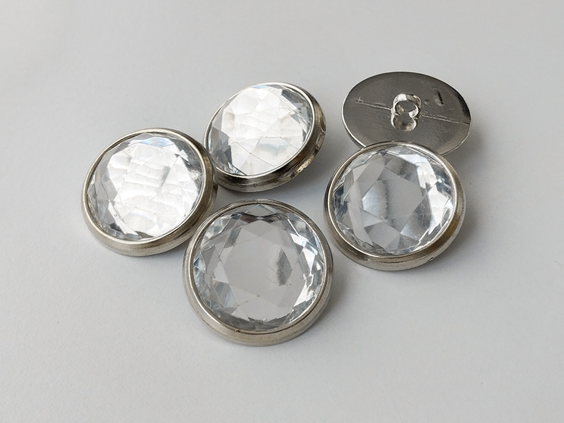 www.knopfparadies.de - 4428st - Glitzernde Metallknöpfe mit Kunststoffstein