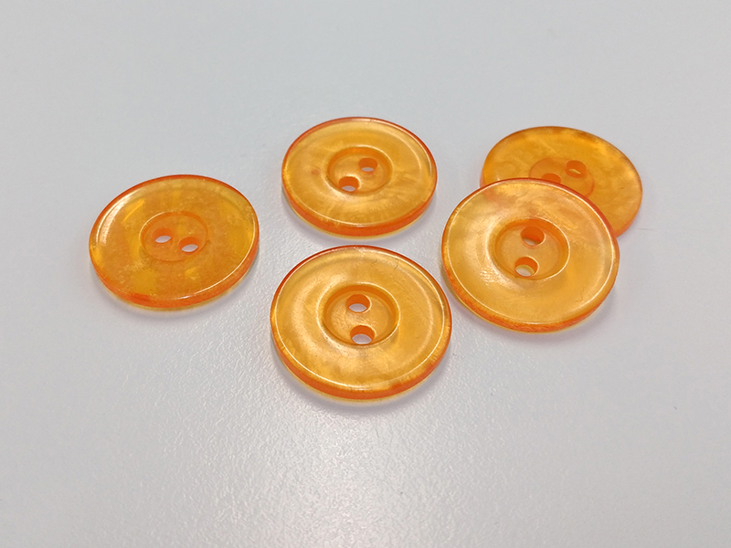 www.knopfparadies.de - 5651do - Orange schimmernde, sommerliche Kunststoffknöpfe