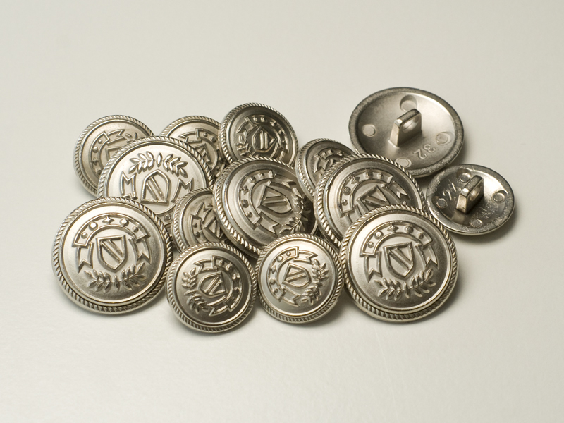 Besonders edle Blazerknöpfe in silber mit kleinen Fehlern - B-Ware