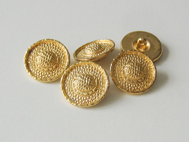 www.Knopfparadies.de - 2822go - Extravagante goldene Metallknöpfe In Hut Form