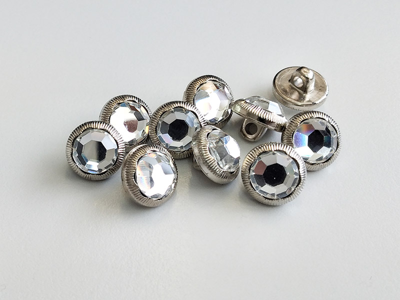 www.knopfparadies.de - 4619si - Silberfarbene Glitzerknöpfe - günstigere B-WARE