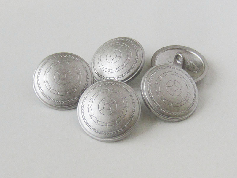www.Knopfparadies.de - 2462sm - Zeitlos schön gemusterte Metallknöpfe in Matt Silber