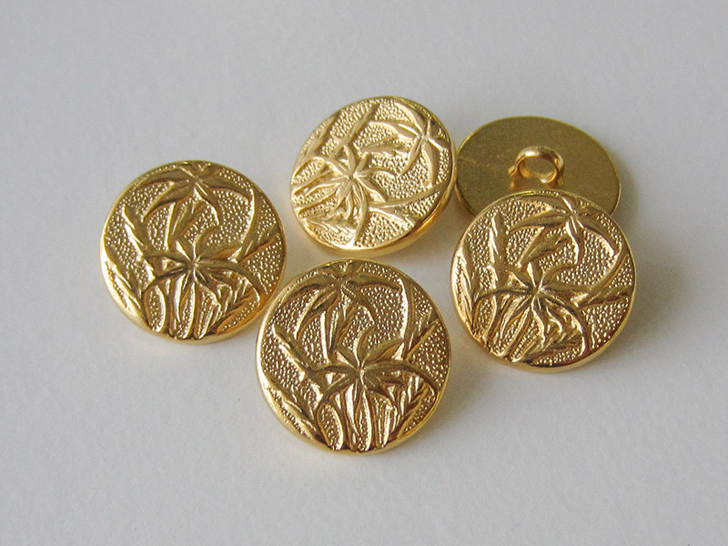 Goldfb. Metallknopf mit Papyrus
