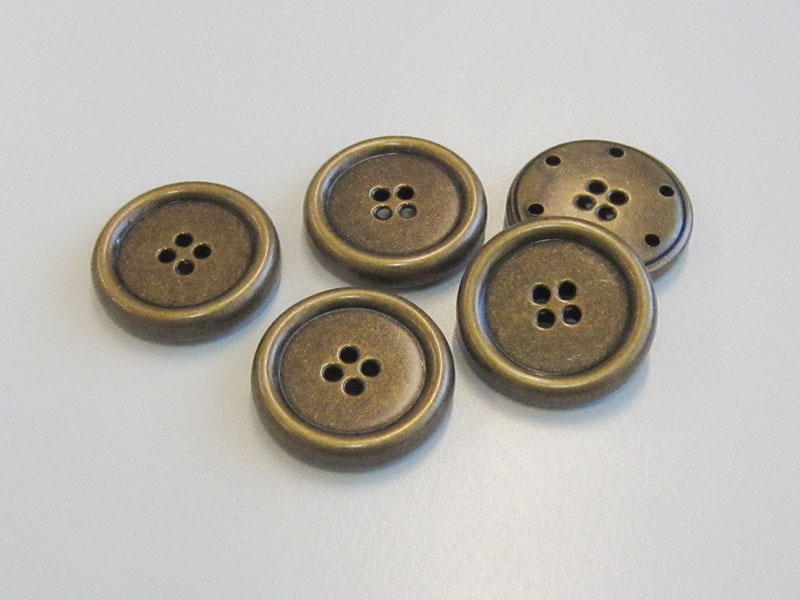 www.Knopfparadies.de - 5962me - Leichte messingfarbene Metallblechknöpfe in klassischer Form