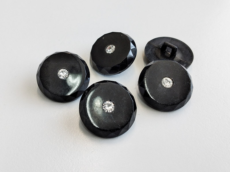 www.knopfparadies.de - 4611sc - Schwarze Kunststoffknöpfe mit Glitzerstein