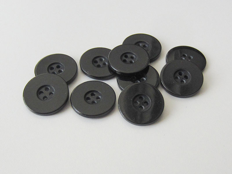 www.knopfparadies.de - 1457sc - Schwarze Vierlochknöpfe aus Kunststoff