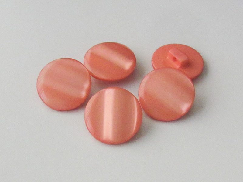 www.knopfparadies.de - 3802ap - Blass korallfarbene Kunststoffknöpfe