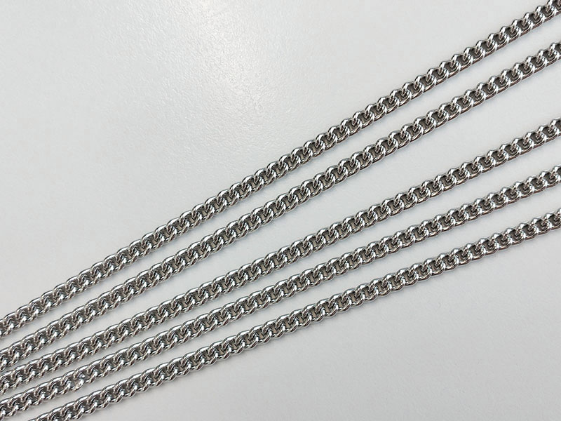 www.knopfparadies.de -  6108si - Silberfarbene Metallkette, feingliedrig