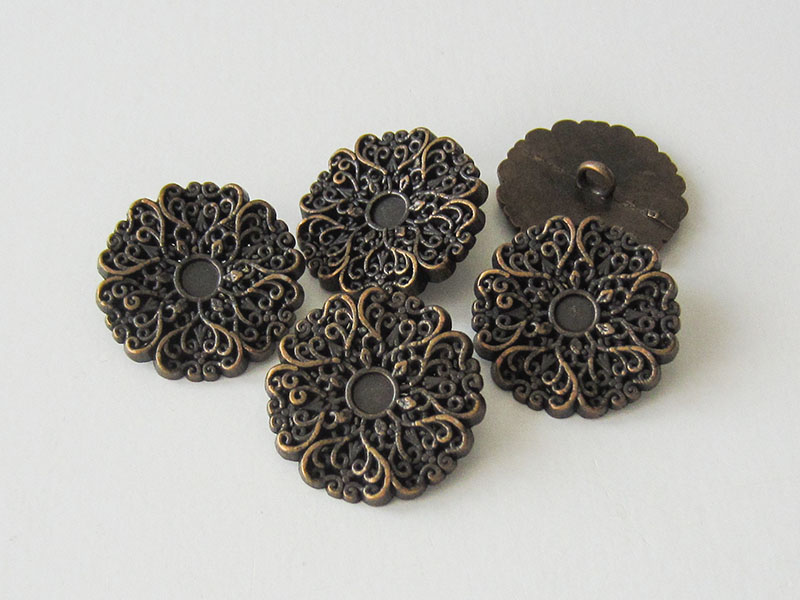 www.Knopfparadies.de - 5413dm - Zauberhafte Metallknöpfe in Altmessing wie nostalgische Blume
