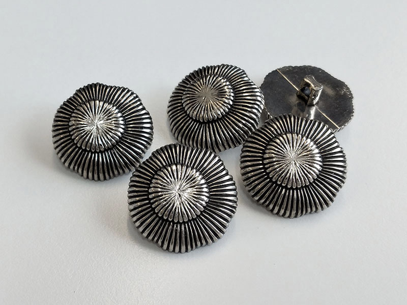 www.knopfparadies.de - 6133as - Altsilberfarbene, leichte Kunststoffknöpfe mit maritimen Motiv