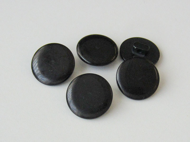 www.knopfparadies.de - 2132sc - Günstige, schwarze Kunststoffknöpfe mit Öse