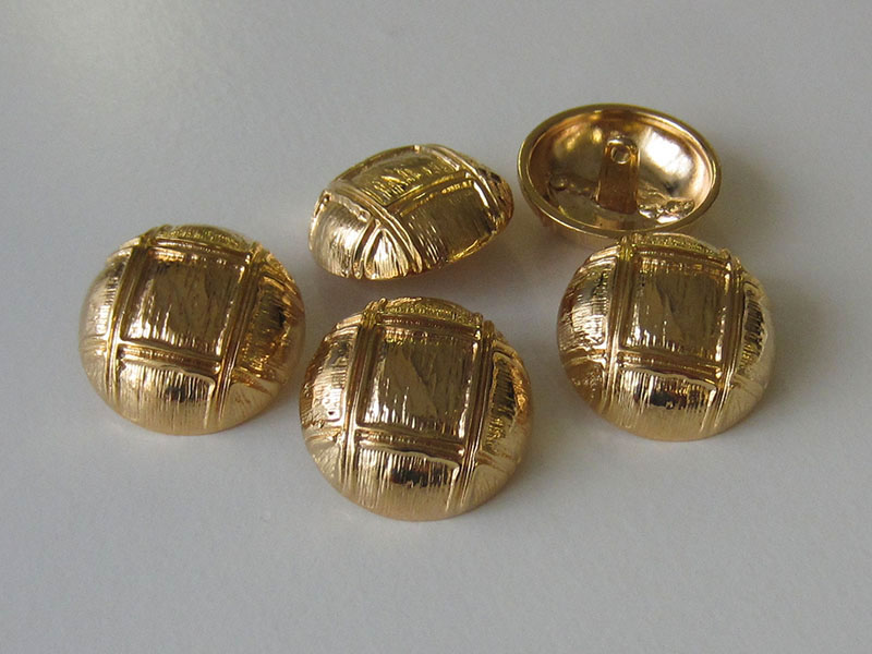 www.Knopfparadies.de - 3554gg - Gewölbte Metallknöpfe in Gold mit Vierecken