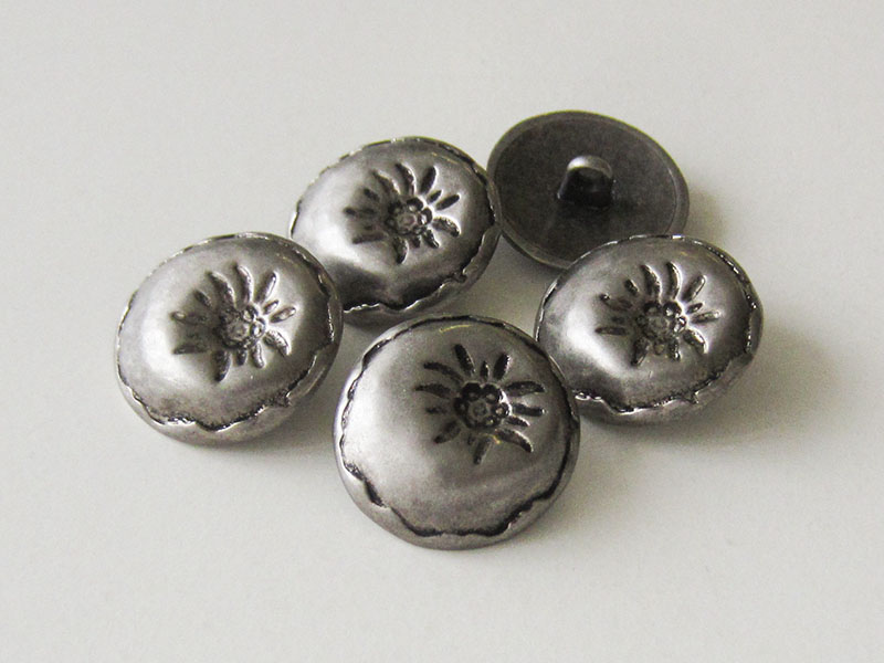 www.Knopfparadies.de - 0240as - Silberne Trachtenknöpfe aus Metall mit Edelweiß