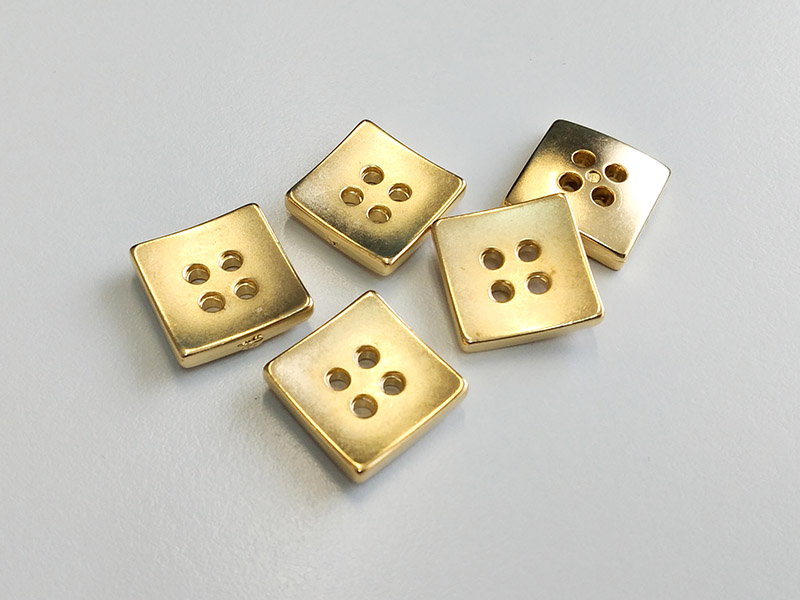 www.knopfparadies.de - 4582go - Viereckige, goldfarbene Kunststoffknöpfe