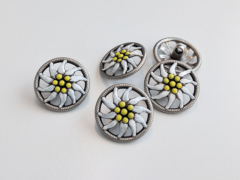 www.knopfparadies.de - 6736ed - Umwerfend schöne Trachtenknöpfe aus Metall mit Motiv: Edelweiß