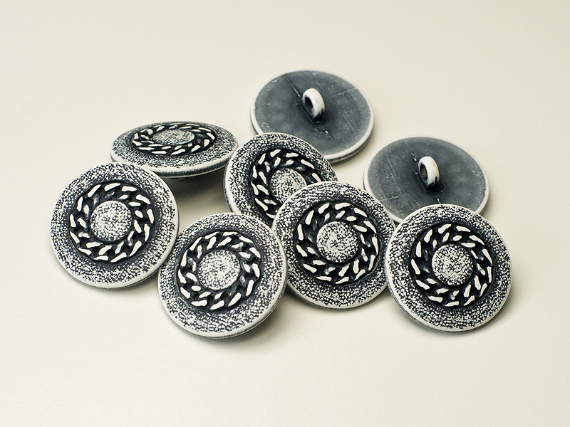 Schöner Ösenknopf im Denim Look