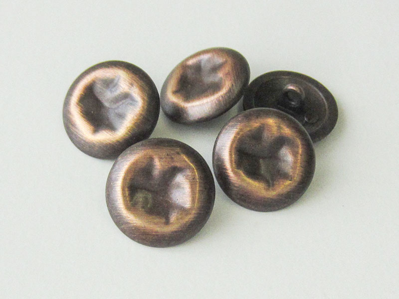 www.Knopfparadies.de - 5071mk - Alt wirkende altmessingfarbene Metallknöpfe mit Delle in Tricolor Optik