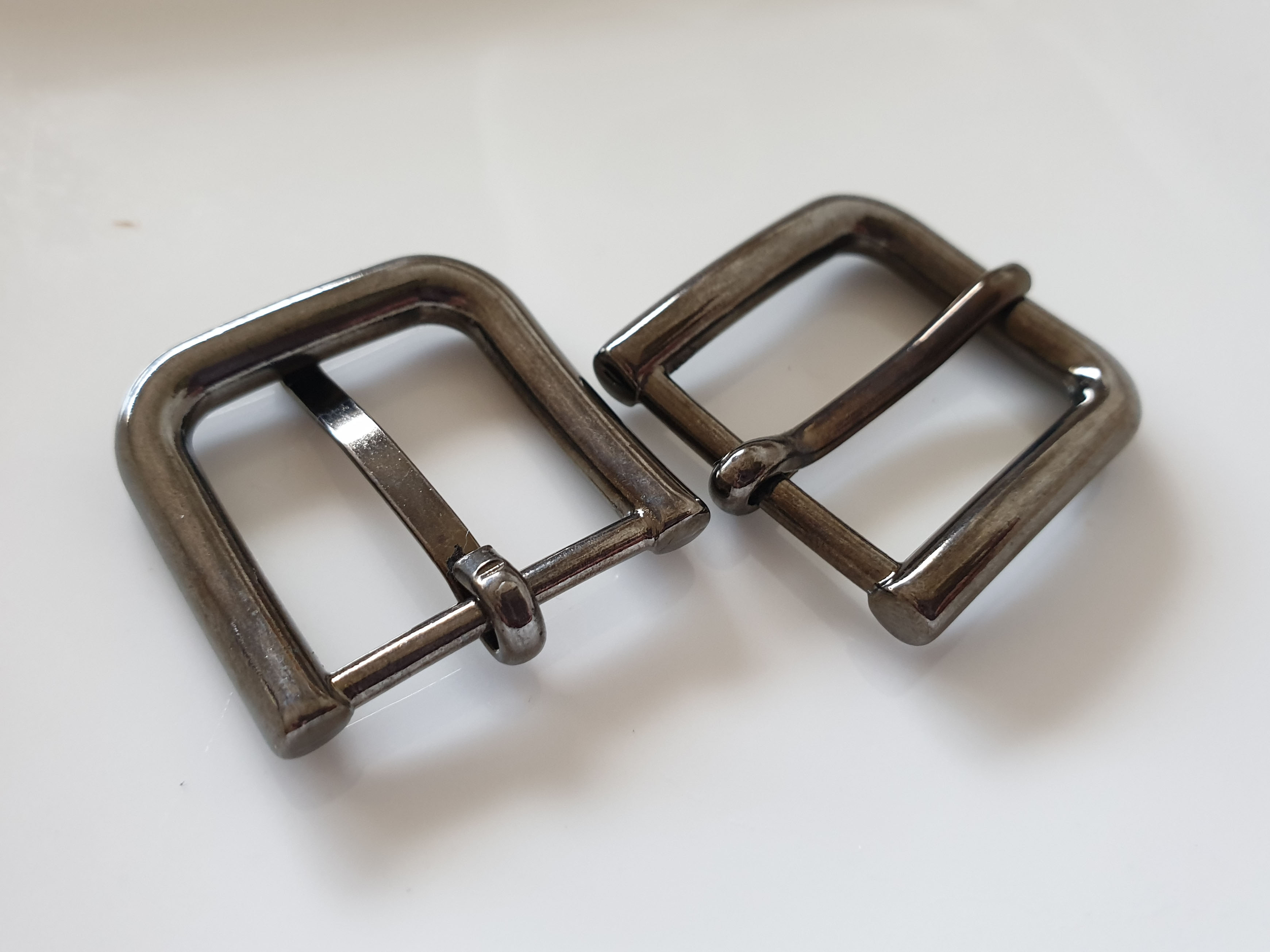 www.knopfparadies.de - 5987dc - Buckle dark chrome für 20mm-Belts