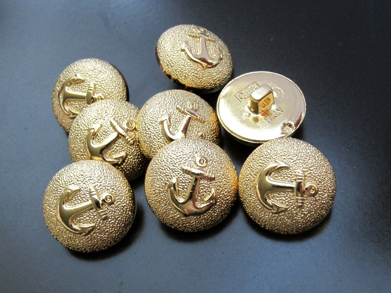 Aparter leichter goldfb. Anker Knopf in Metall Optik