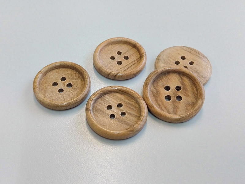 www.knopfparadies.de - 4572ho - Hübsche Holzknöpfe