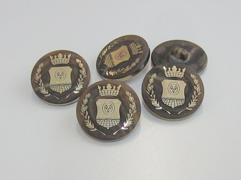 www.Knopfparadies.de - 3528br - Wappenknöpfe aus Kunststoff wie Hornknöpfe in Braun, Beige & Gold