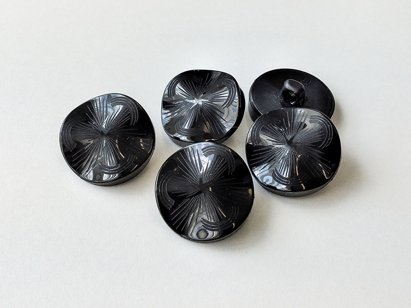 www.knopfparadies.de - 2043sc - Schwarze Kunststoffknöpfe, fast wie alte Glasknöpfe