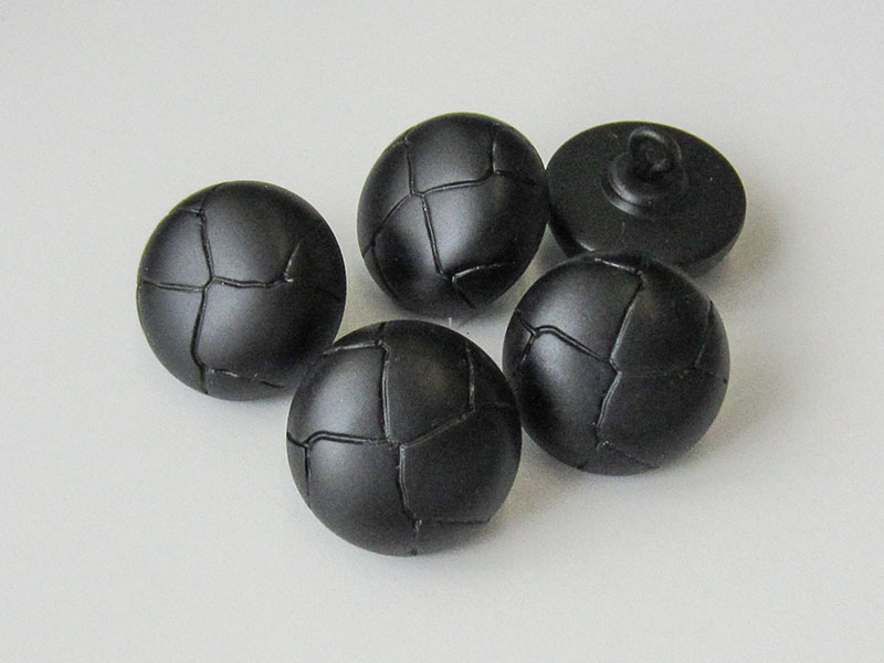 www.knopfparadies.de - 5937sc - Schwarzbraune Kunststoffknöpfe, fast wie Lederknöpfe
