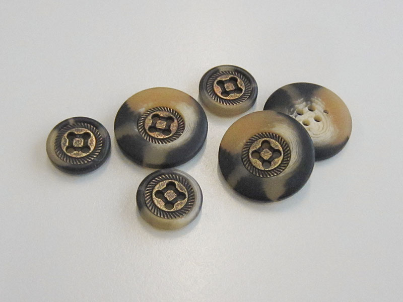 www.knopfparadies.de - 1014br - Trachtenknöpfe mit Metallmitte und Kunststoffrand