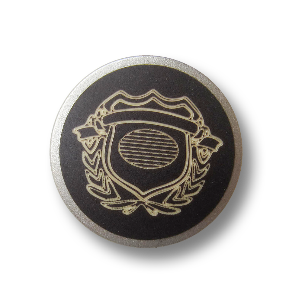 Braun silberfb. Metall Knopf mit naturweißem Wappen