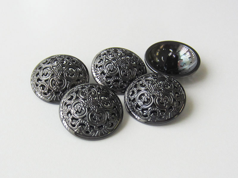 www.knopfparadies.de - 5637ch - Tolle chromfarbene Metallknöpfe mit Durchbruchmuster