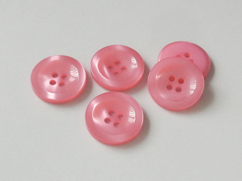www.knopfparadies.de - 3610rs - Pinke Kunststoffknöpfe mit vier Löchern