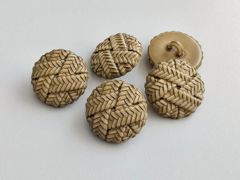 www.knopfparadies.de - 4256be - Beige Kunststoffknöpfe, wie mit Band umwickelt