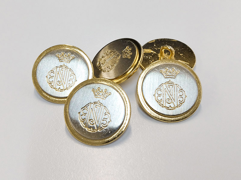 www.knopfparadies.de - 4551bi - Elegante Blazerknöpfe aus Metall in Bicolor: Gold und Silber