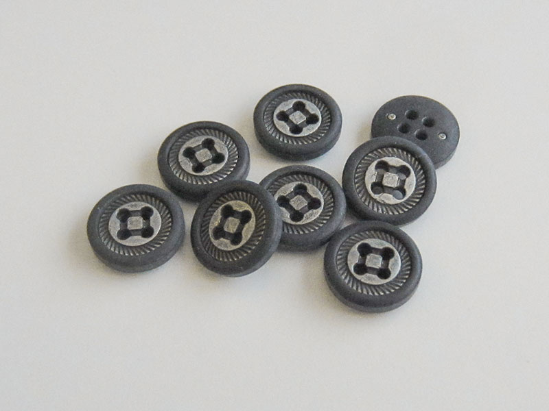 www.knopfparadies.de - 1014sc - Kleine Trachtenknöpfe mit Metallmitte und schwarzem Rand