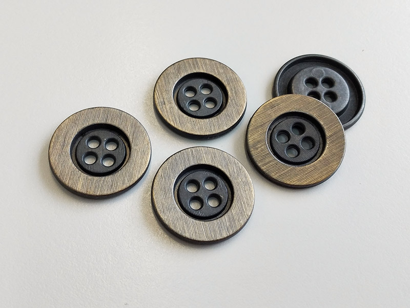 www.knopfparadies.de - 6420em - Interessante Vierlochknöpfe aus Metall in Bicolor Optik