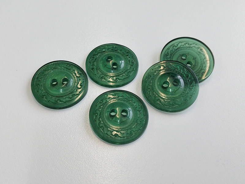 www.knopfparadies.de - 5088gn - Transparent dunkelgrüne Kunststoffknöpfe mit zwei Löchern