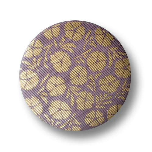 www.knopfparadies.de - 2814li - Lila-goldfarbene Kunststoffknöpfe mit Blütenmuster