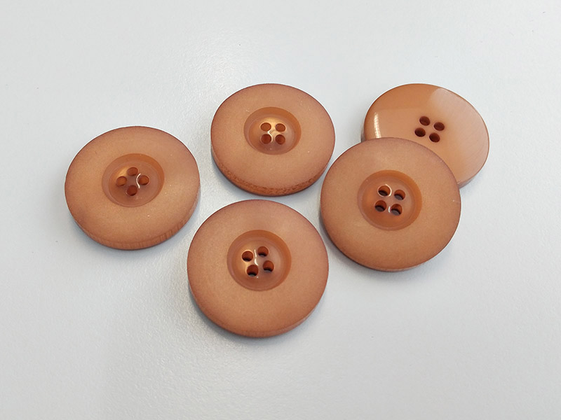www.knopfparadies.de - 6387br - Braune Mantelknöpfe aus Kunststoff