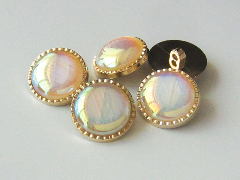 www.knopfparadies.de - 3644gp - UMwerfend schöne Kunststoffknöpfe mit Schmuckstein in Regenbogenschimmer